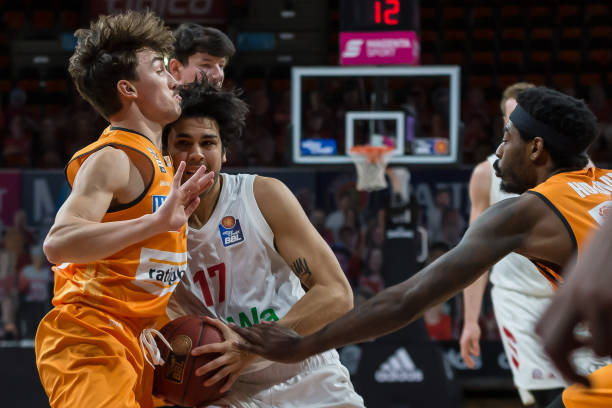 决赛的一次 决赛的一次