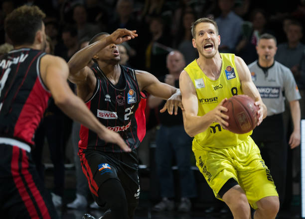 实际上是在 实际上是在