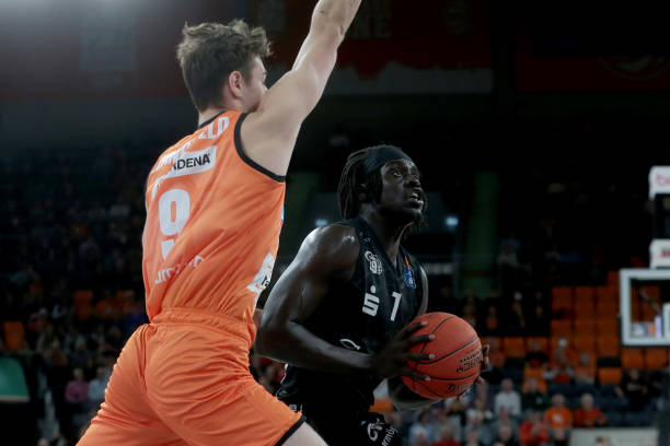 进行分析和 进行分析和