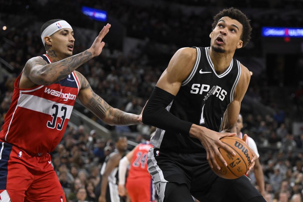 在进攻端 在进攻端